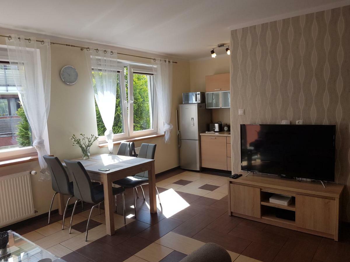 Apartament Z Ogrodkiem Pomerania Kołobrzeg Esterno foto